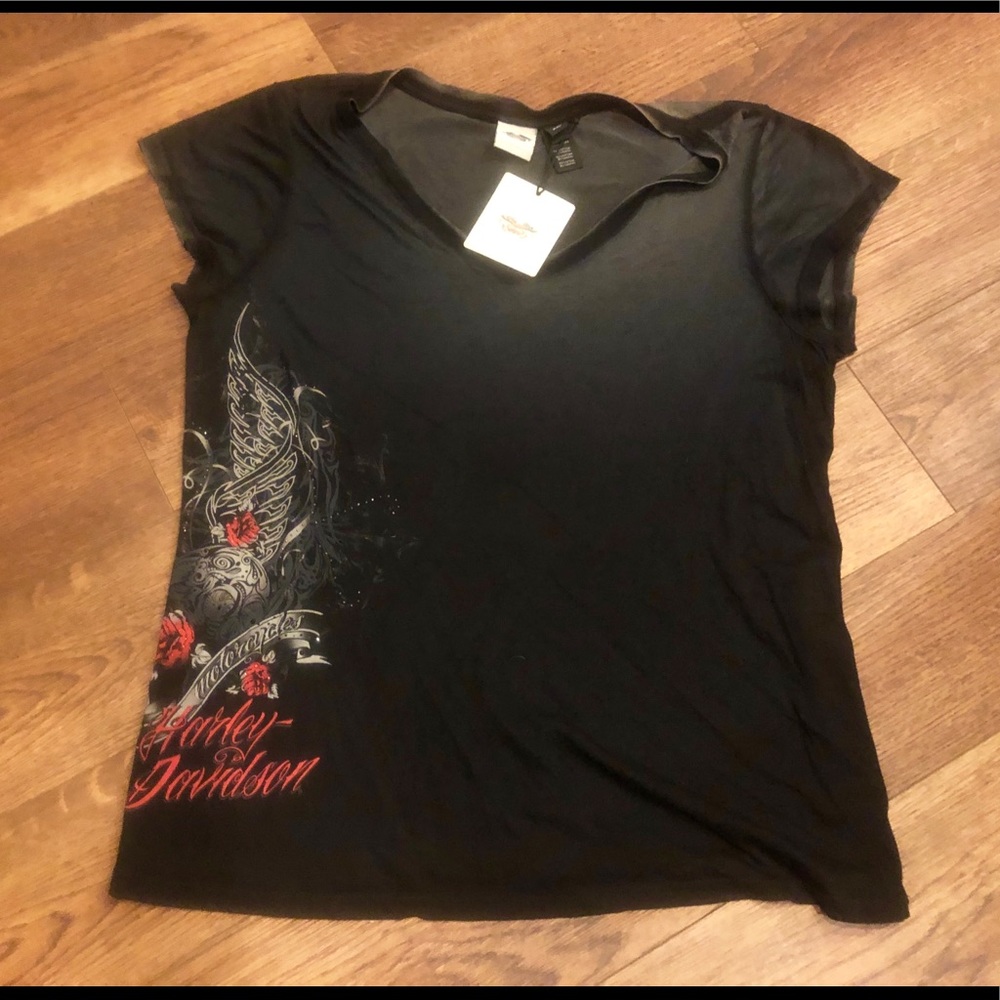 NWT HD women’s v neck tee